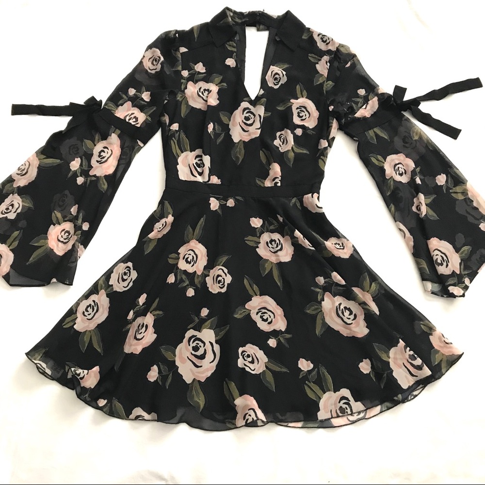 BEBE DRESS SIZE 2
